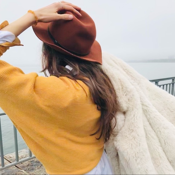 CARMEN Marc Valvo Zipper Sleeve Crew Neck Ribbed Yellow Knit Sweater Size XS - Picture 1 of 12